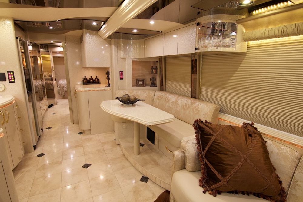 2006 Prevost Marathon H3-45 For Sale