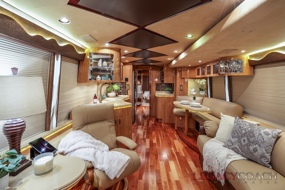 2006 Prevost Marathon H3-45 For Sale