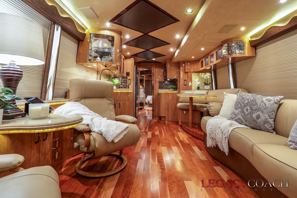 2006 Prevost Marathon H3-45 For Sale