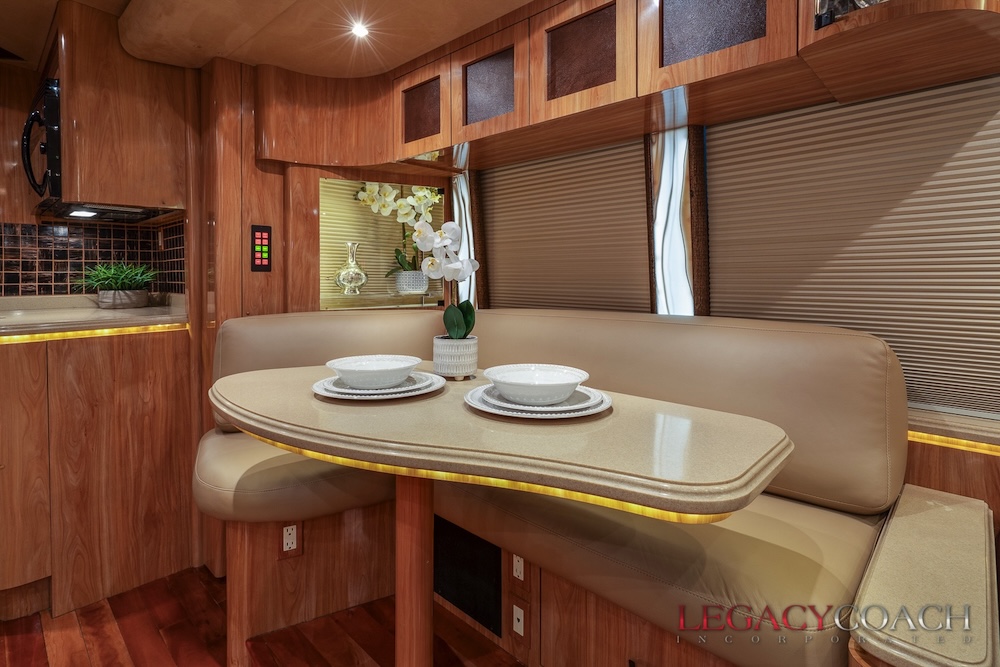 2006 Prevost Marathon H3-45 For Sale