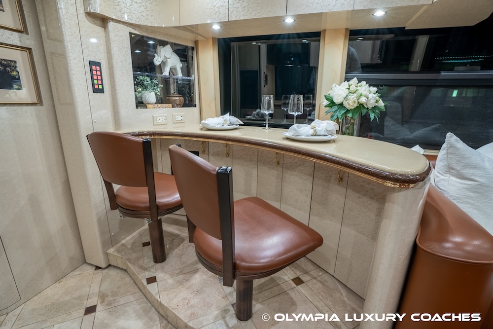 2006 Prevost Marathon H3-45 For Sale