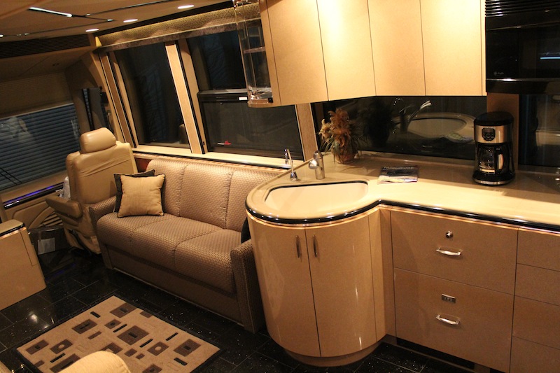 2006 Prevost Marathon XLII For Sale