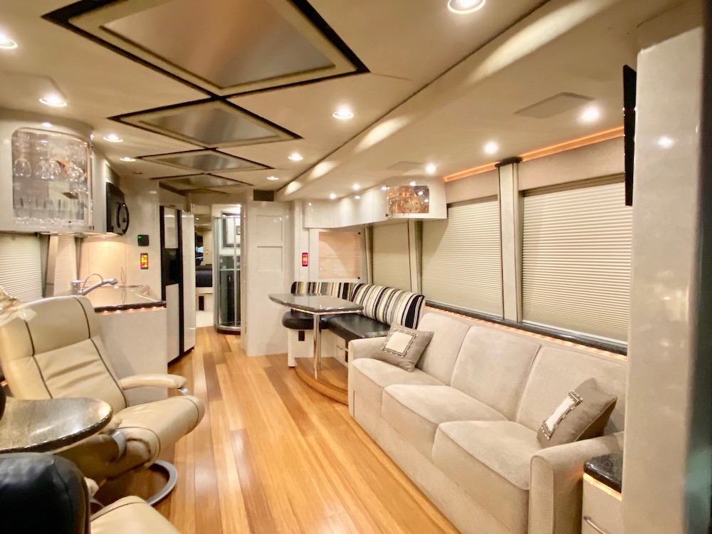 2006 Prevost Marathon XLII For Sale