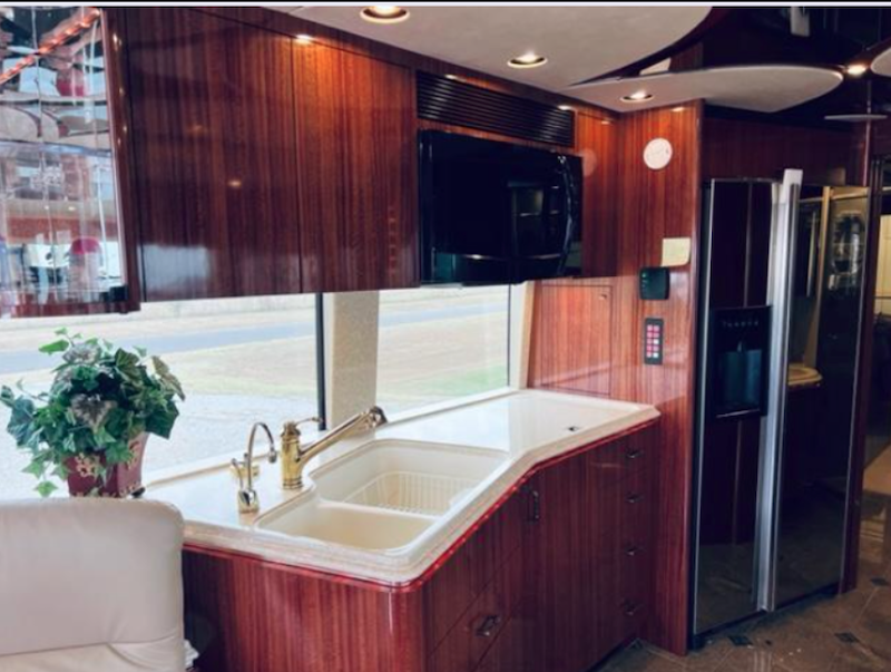 2006 Prevost Marathon XLII For Sale