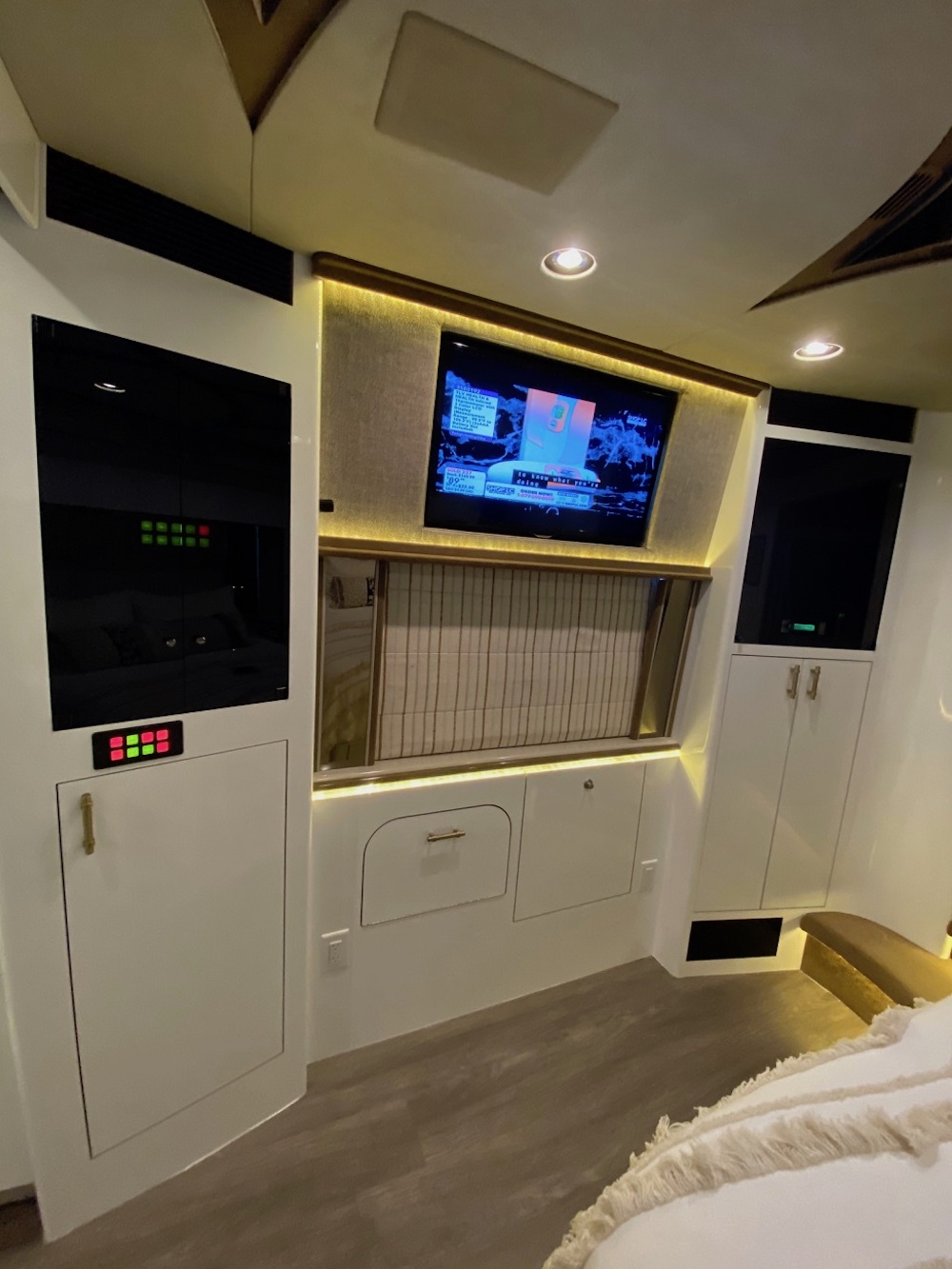 2006 Prevost Marathon XLII For Sale