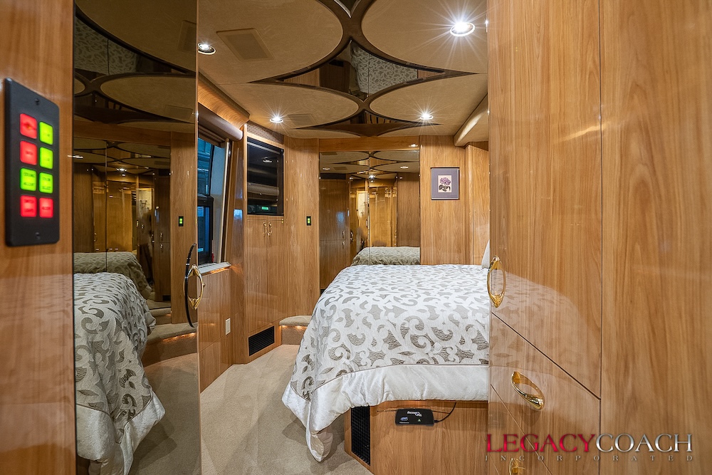 2006 Prevost Marathon XLII For Sale
