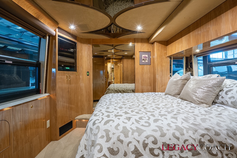 2006 Prevost Marathon XLII For Sale