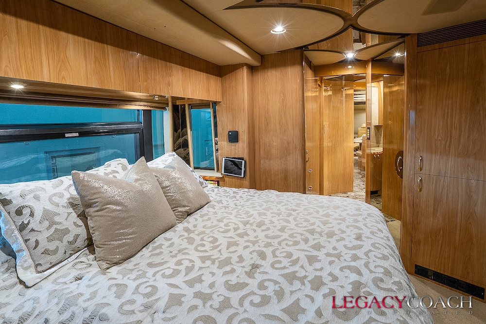 2006 Prevost Marathon XLII For Sale