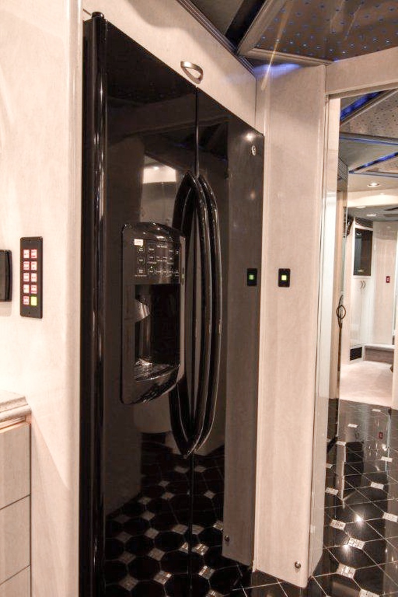 2006 Prevost Marathon XLII For Sale