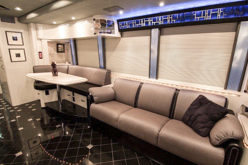 2006 Prevost Marathon XLII For Sale