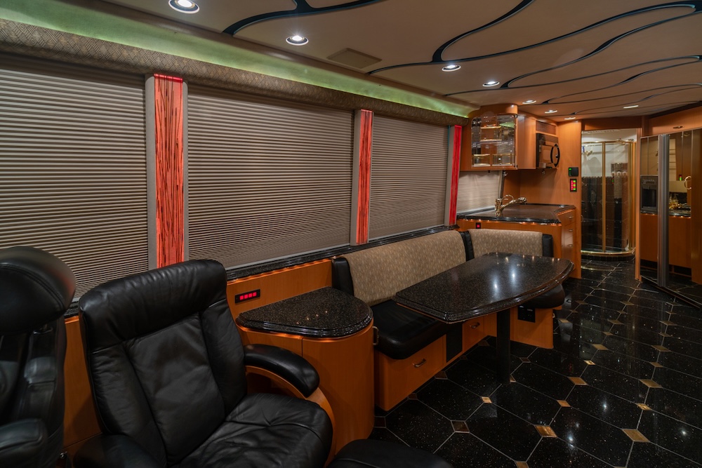 2006 Prevost Marathon XLII For Sale
