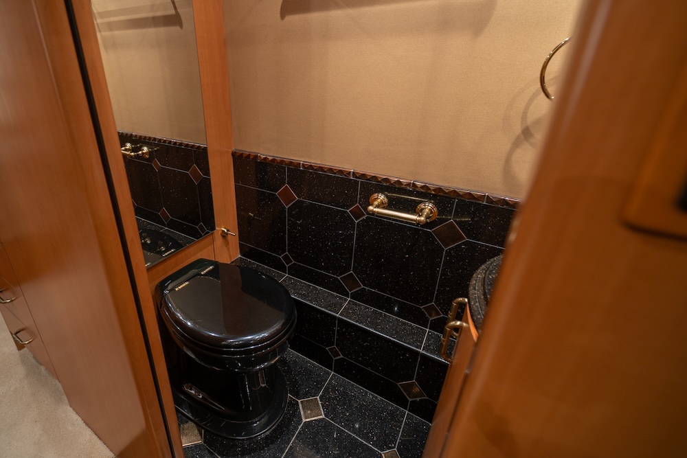 2006 Prevost Marathon XLII For Sale