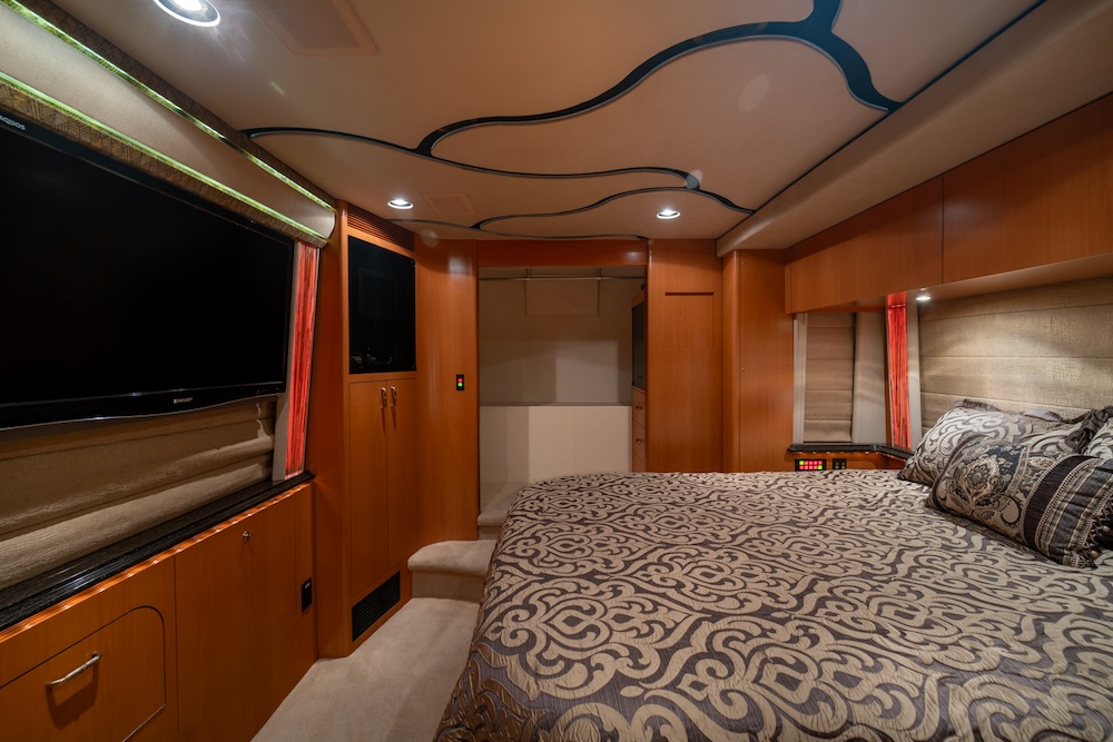 2006 Prevost Marathon XLII For Sale