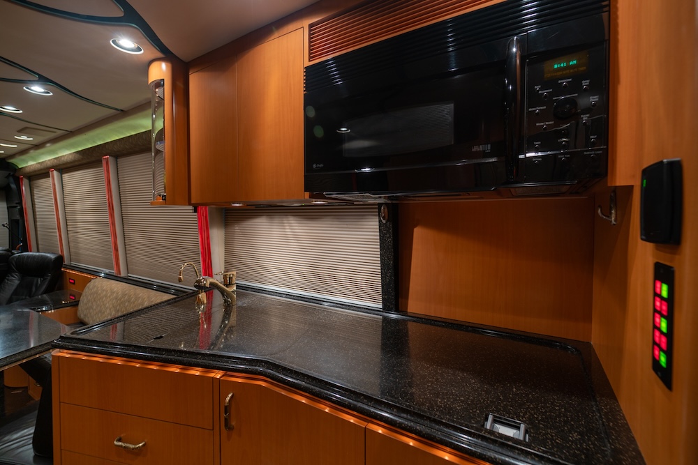 2006 Prevost Marathon XLII For Sale