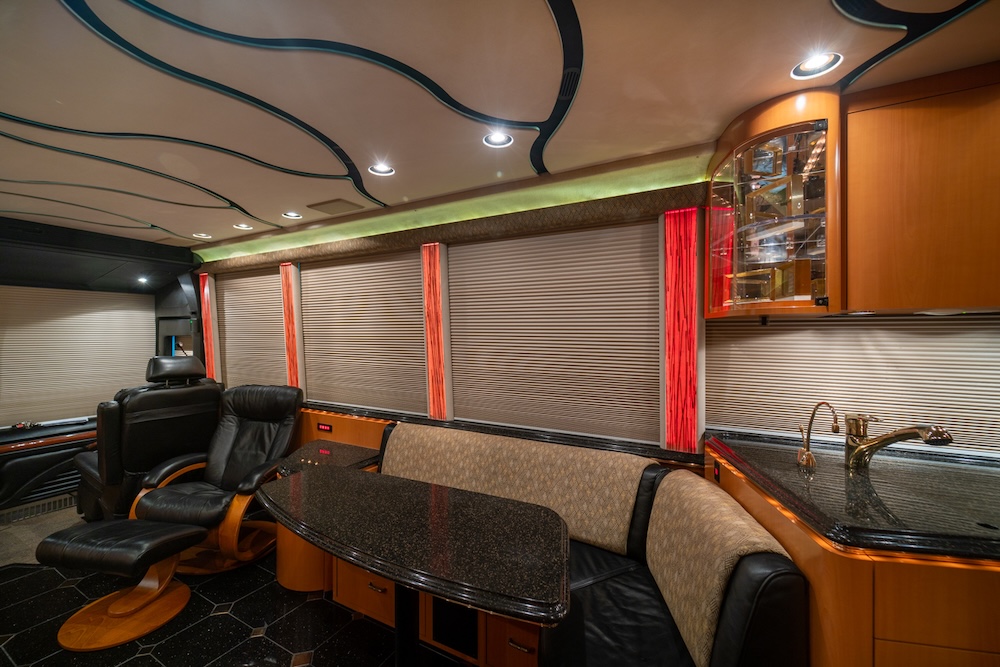 2006 Prevost Marathon XLII For Sale