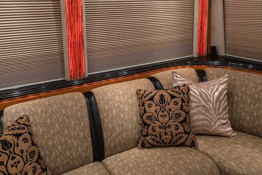 2006 Prevost Marathon XLII For Sale