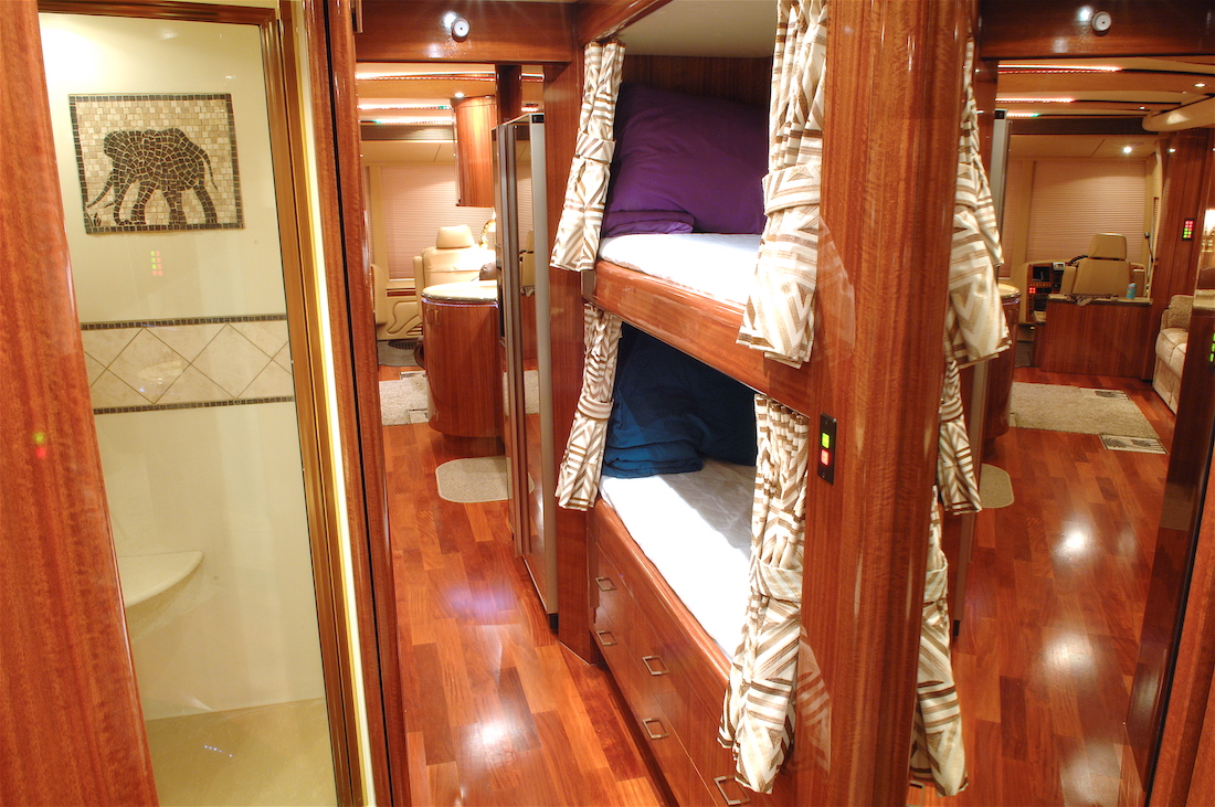 2006 Prevost Marathon XLII For Sale