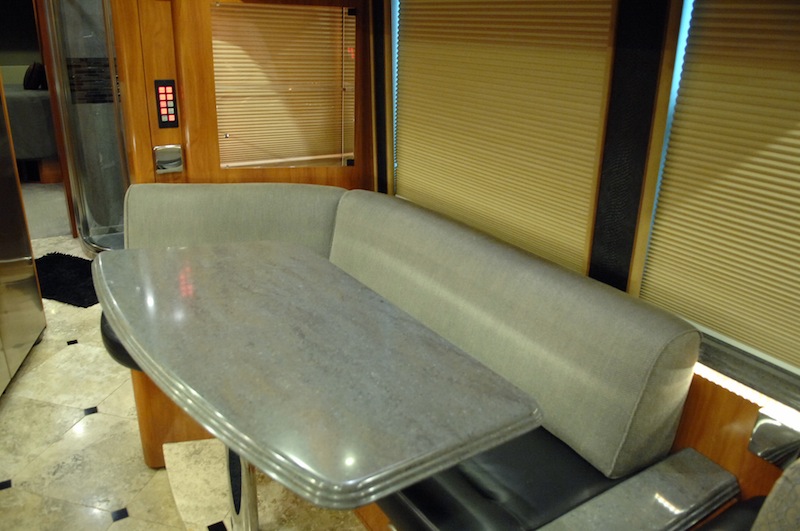 2006 Prevost Marathon XLII For Sale