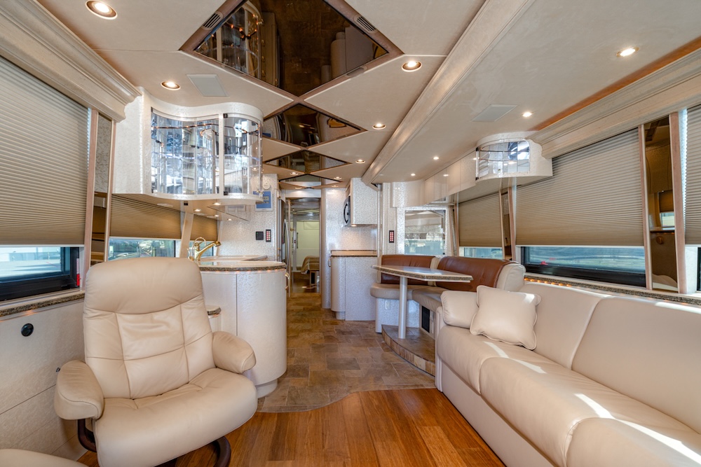 2006 Prevost Marathon XLII For Sale