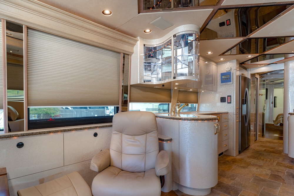 2006 Prevost Marathon XLII For Sale