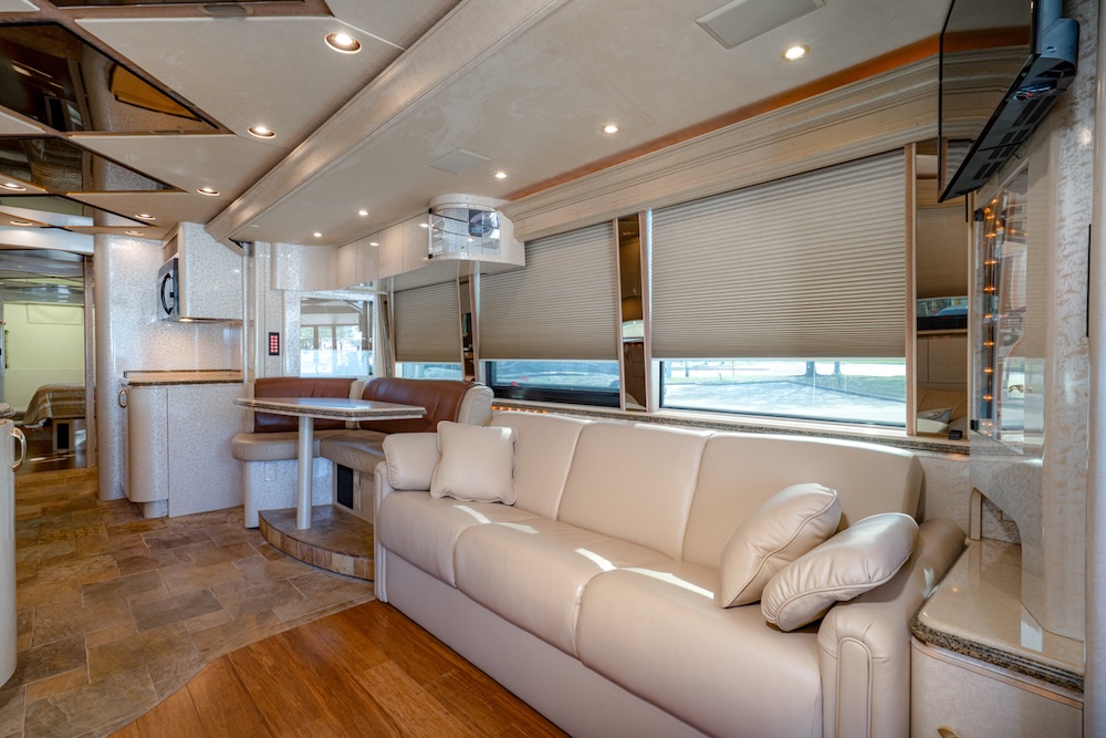 2006 Prevost Marathon XLII For Sale