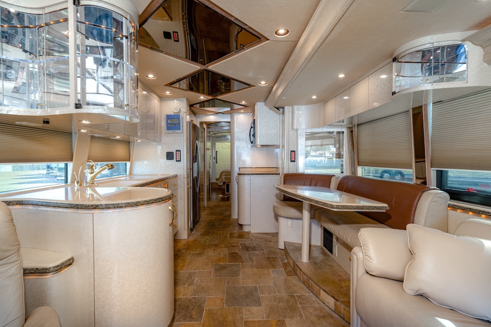 2006 Prevost Marathon XLII For Sale