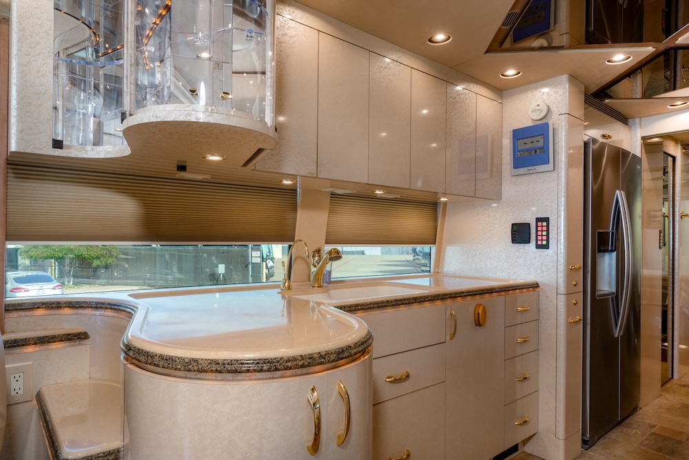 2006 Prevost Marathon XLII For Sale