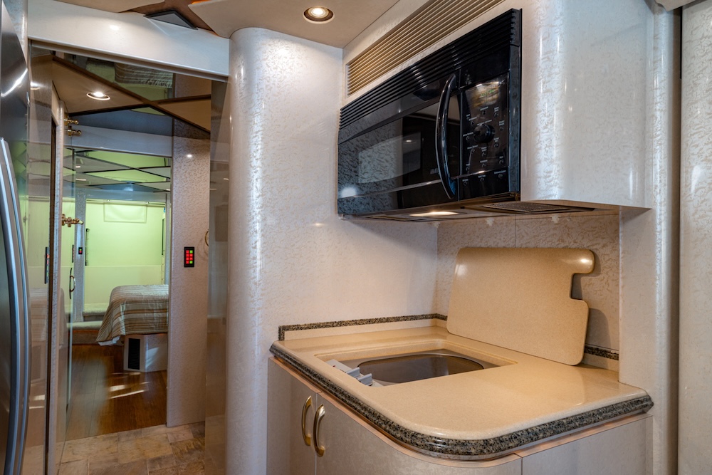 2006 Prevost Marathon XLII For Sale