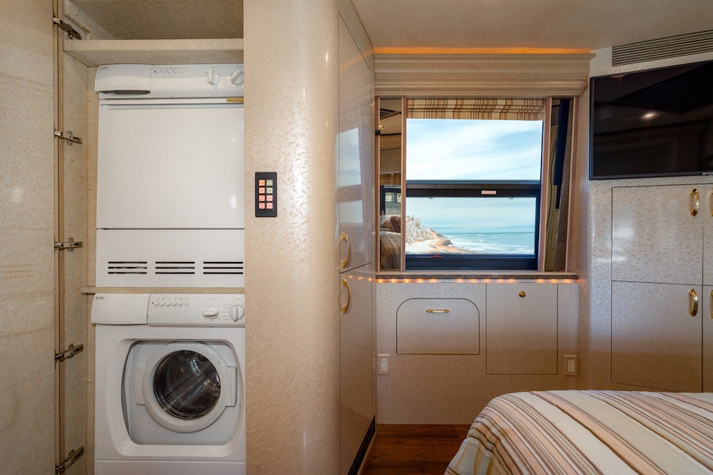 2006 Prevost Marathon XLII For Sale