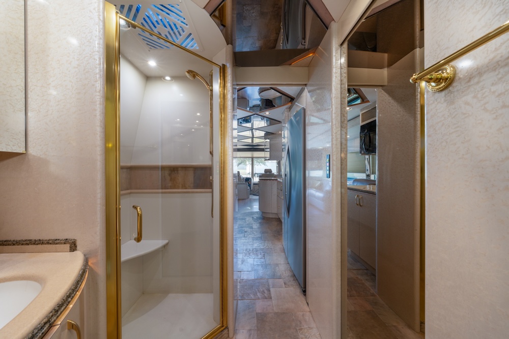 2006 Prevost Marathon XLII For Sale