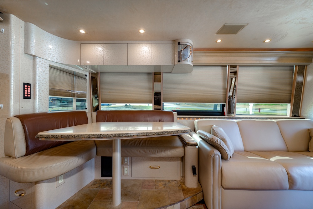 2006 Prevost Marathon XLII For Sale