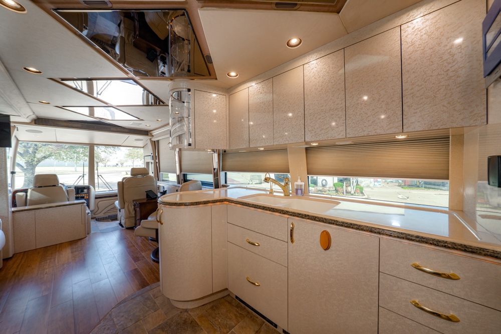 2006 Prevost Marathon XLII For Sale