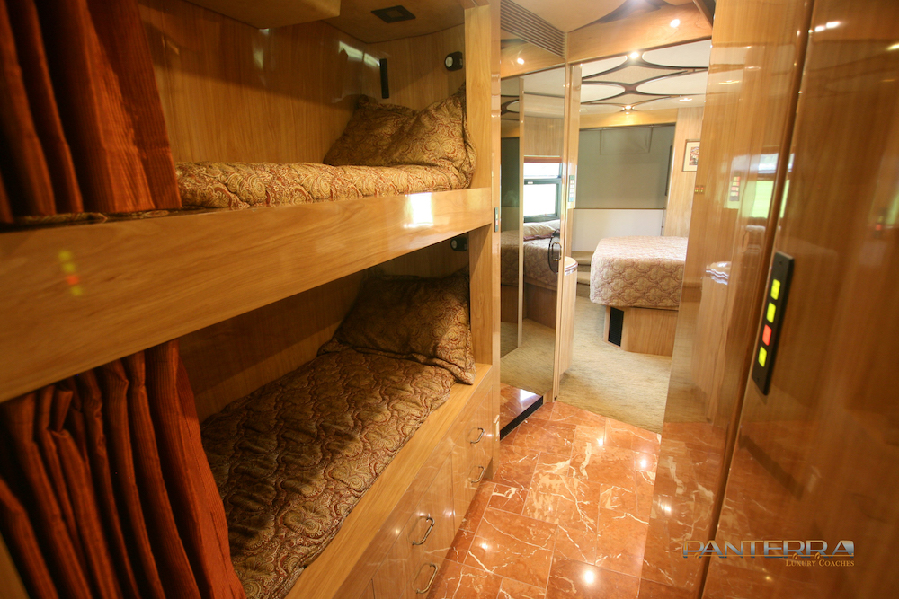 2006 Prevost Marathon XLII For Sale