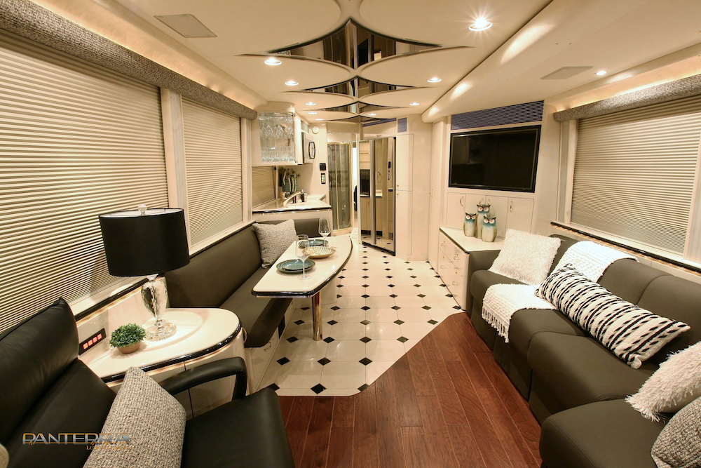 2006 Prevost Marathon XLII For Sale