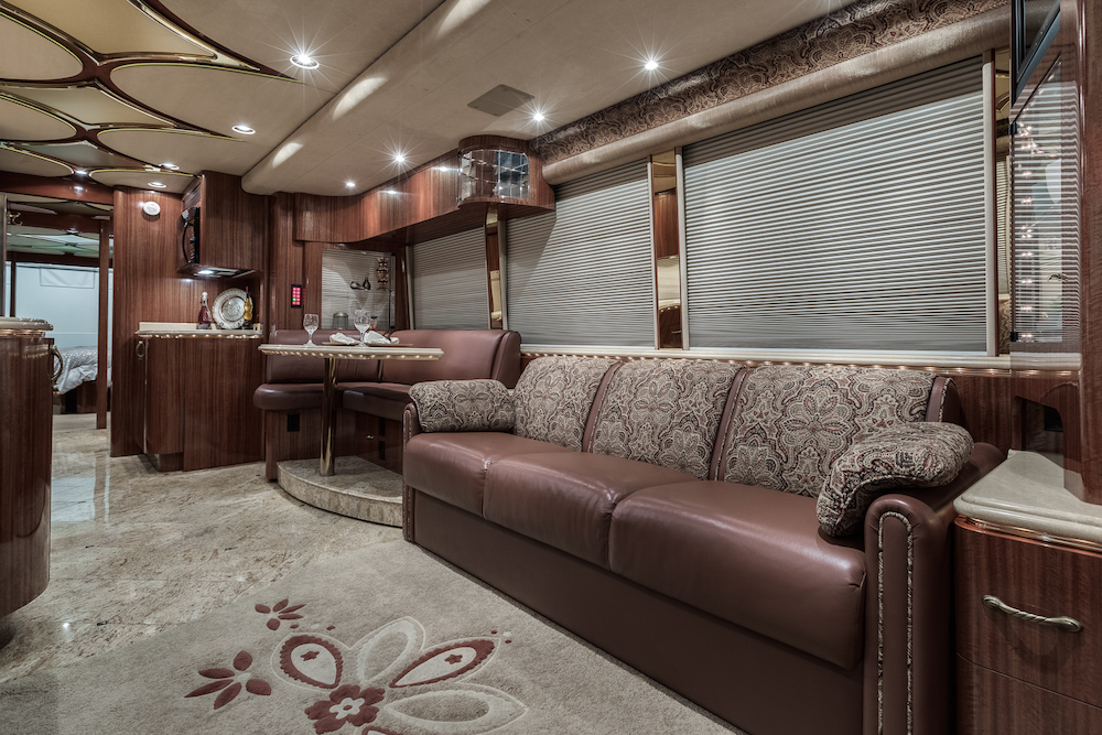 2006 Prevost Marathon XLII For Sale