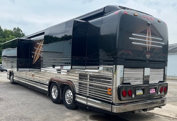 2006 Prevost Marathon XLII For Sale