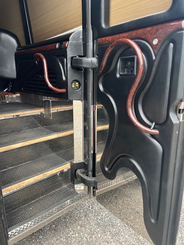 2006 Prevost Marathon XLII For Sale