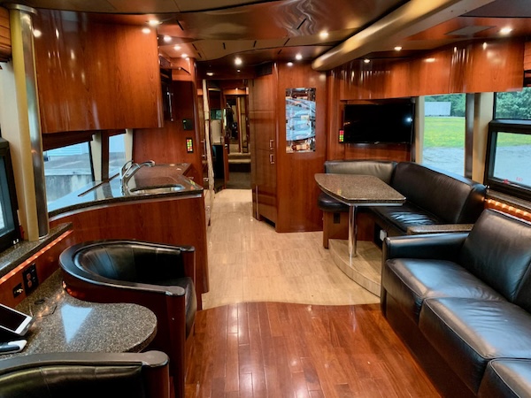 2006 Prevost Marathon XLII For Sale