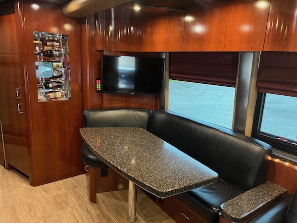 2006 Prevost Marathon XLII For Sale