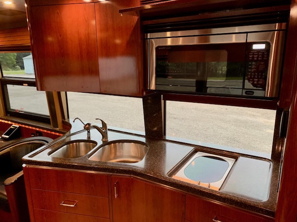 2006 Prevost Marathon XLII For Sale