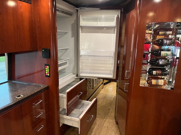 2006 Prevost Marathon XLII For Sale