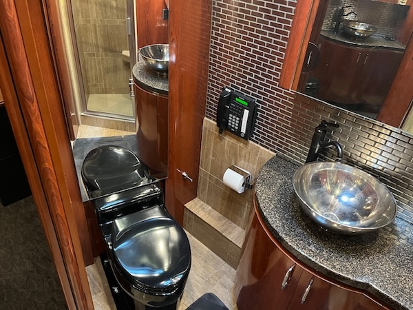 2006 Prevost Marathon XLII For Sale