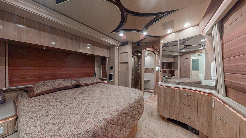 2006 Prevost Marathon XLII For Sale