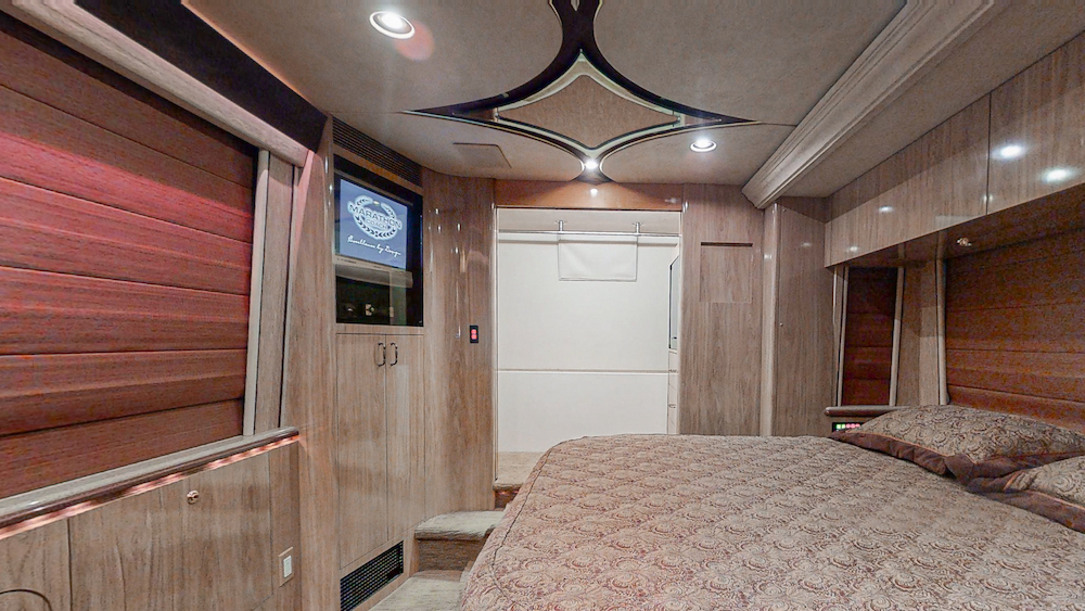 2006 Prevost Marathon XLII For Sale