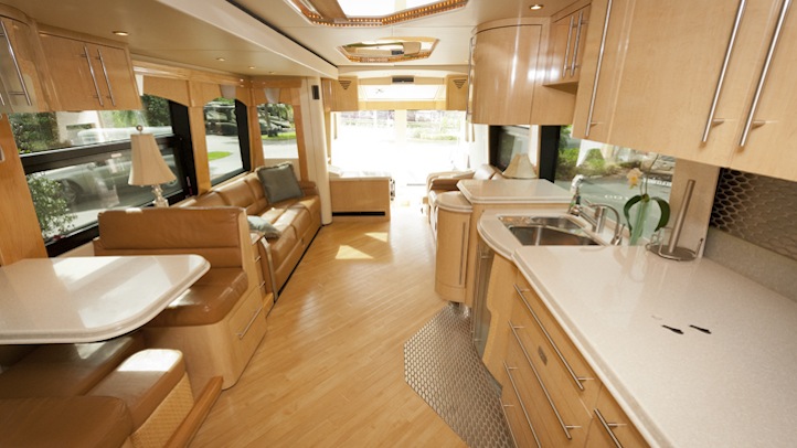 2006 Prevost Parliament H3-45 For Sale