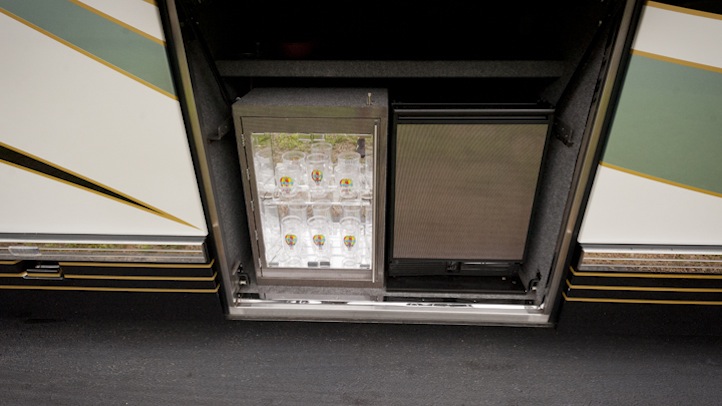 2006 Prevost Parliament H3-45 For Sale