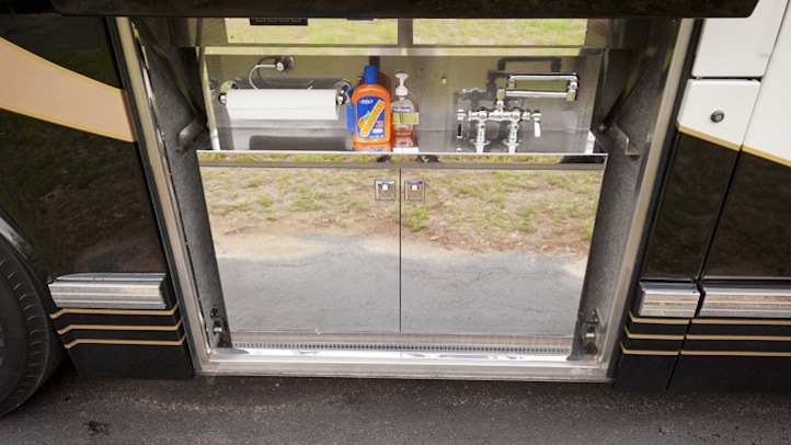 2006 Prevost Parliament H3-45 For Sale