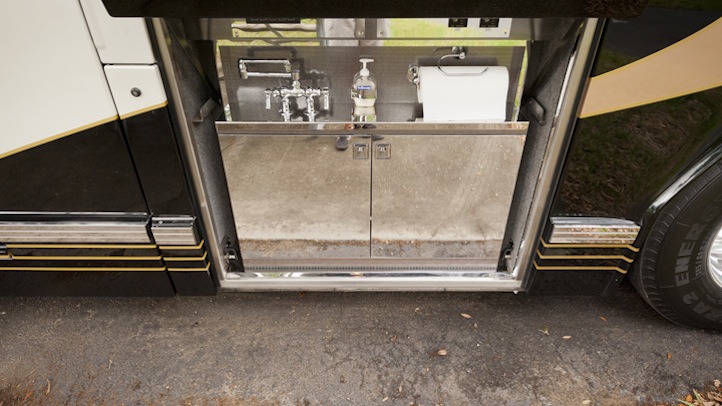 2006 Prevost Parliament H3-45 For Sale