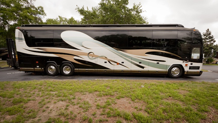 2006 Prevost Parliament H3-45 For Sale