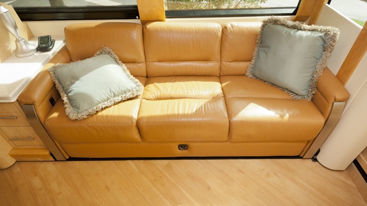 2006 Prevost Parliament H3-45 For Sale